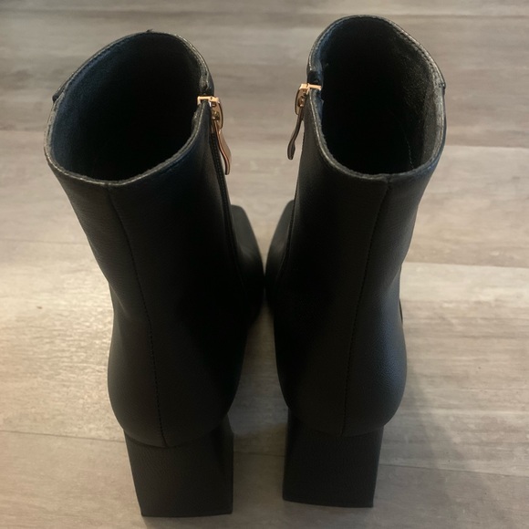 Billini Austin Bootie - Picture 5 of 8